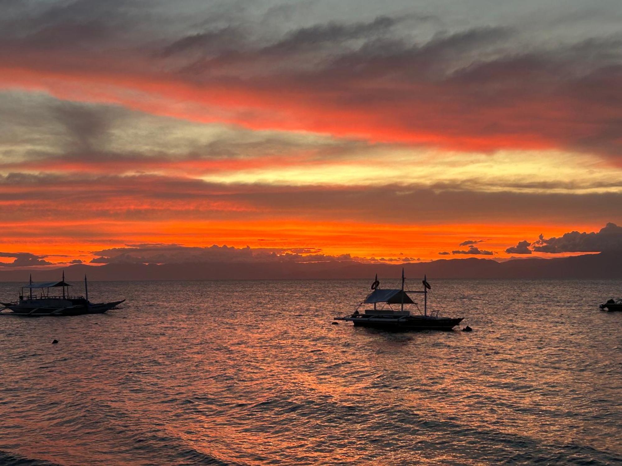 East Holiday Resort モアルボアル エクステリア 写真