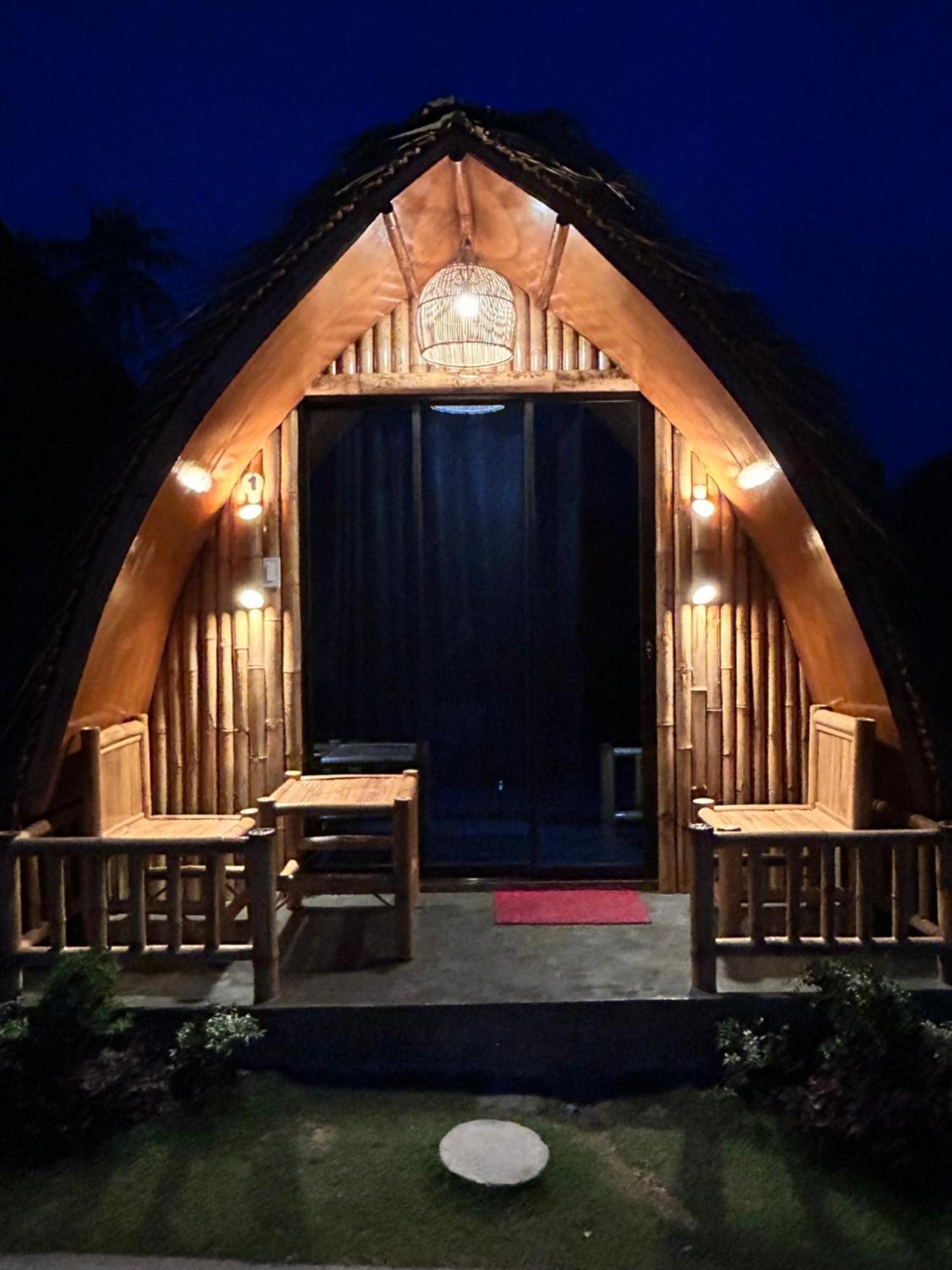 East Holiday Resort モアルボアル エクステリア 写真