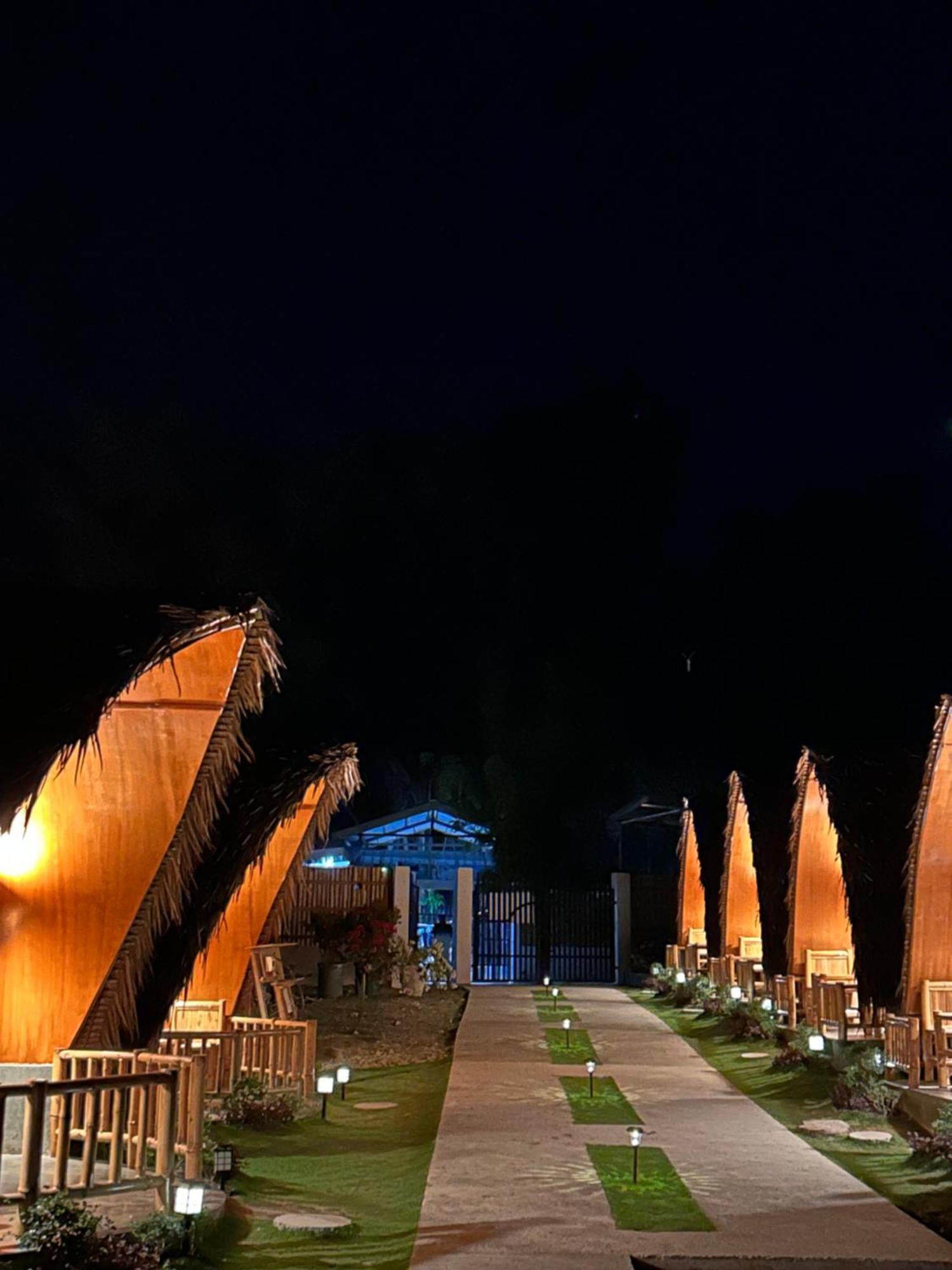 East Holiday Resort モアルボアル エクステリア 写真