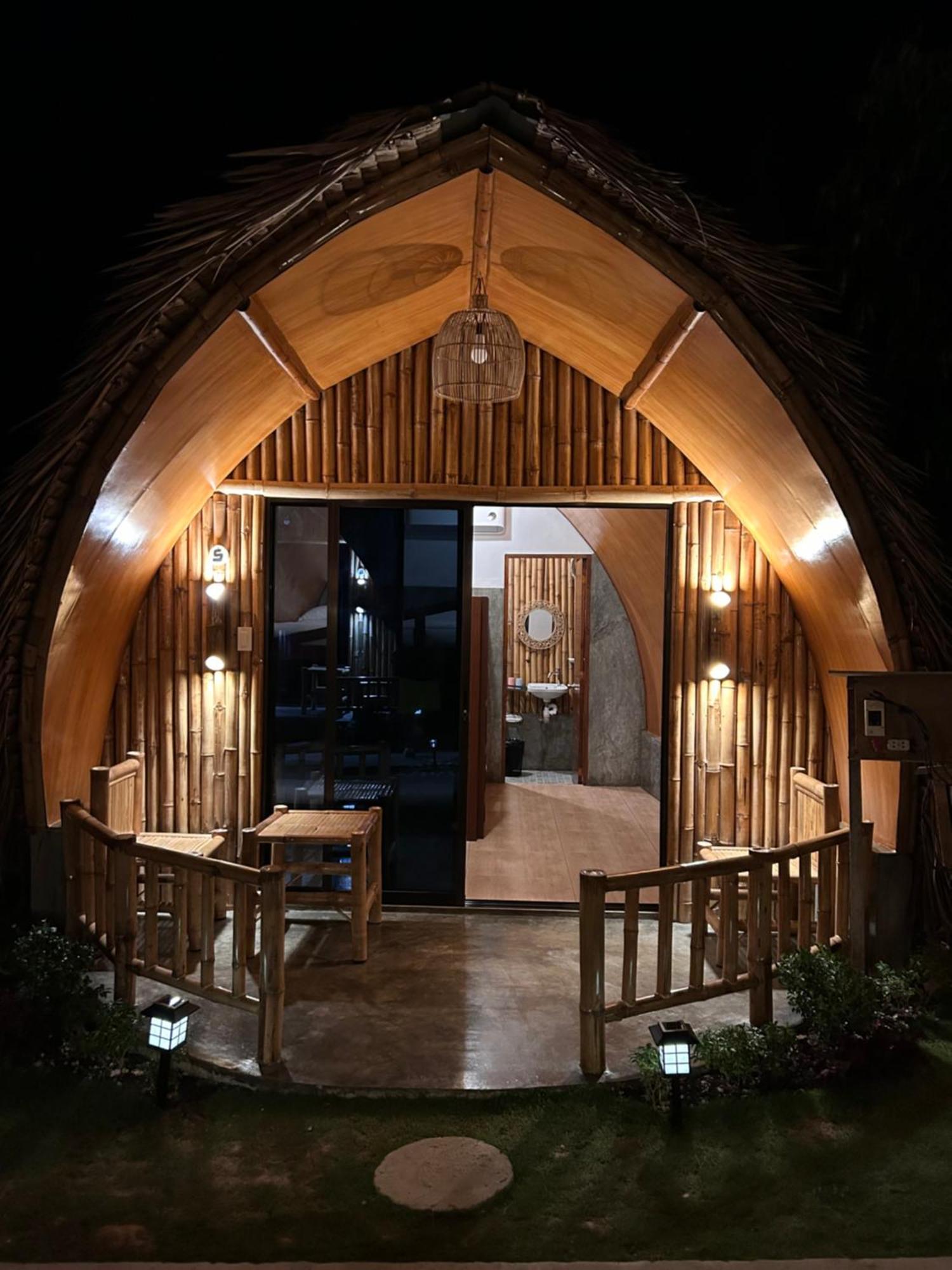 East Holiday Resort モアルボアル エクステリア 写真